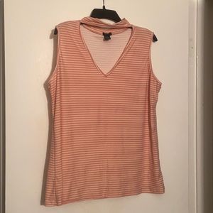 Cute sleeveless choker shirt